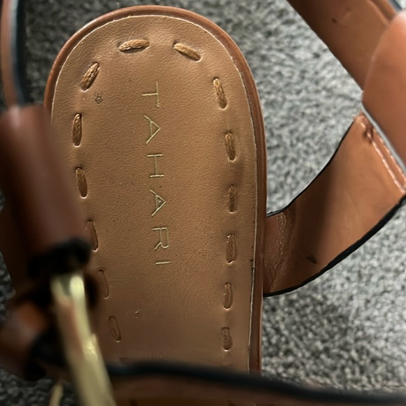 Tahari cork wedges - Picture 4 of 6